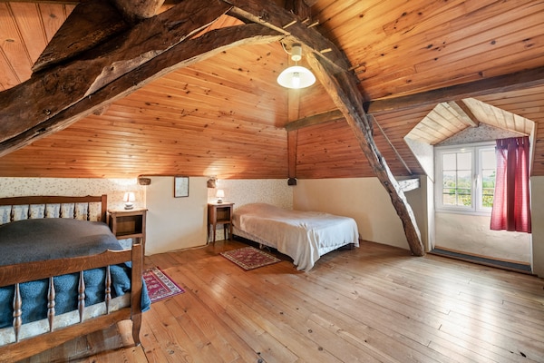 Foto van Rustiek toevluchtsoord voor gezinnen - Vakantiehuis in Loubejac - BedRoom