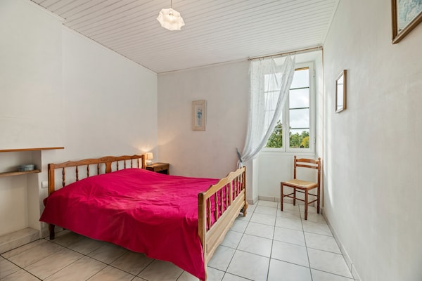 Foto van Rustiek toevluchtsoord voor gezinnen - Vakantiehuis in Loubejac - BedRoom