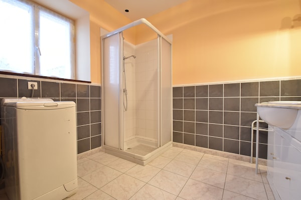 Foto van Vakantiehuis met zwembad, omheinde tuin - Vakantiehuis in Saint Pompon - BathRoom