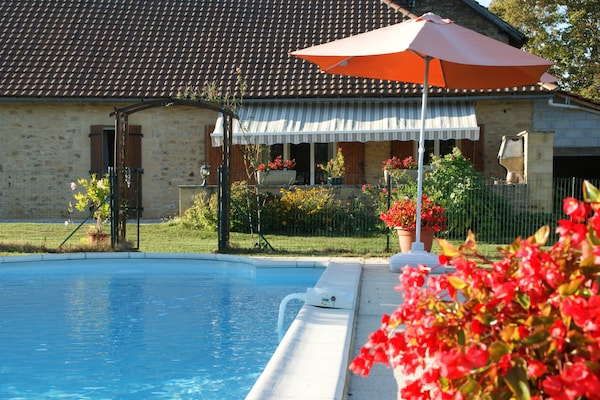 Foto van Vakantiehuis met zwembad, omheinde tuin - Vakantiehuis in Saint Pompon - PoolOfHouse