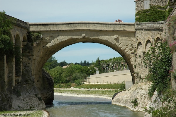 Foto van Ruim landhuis in Grignan, Frankrijk met zwembad - Vakantiehuis in Grignan - AreaSummer20KM