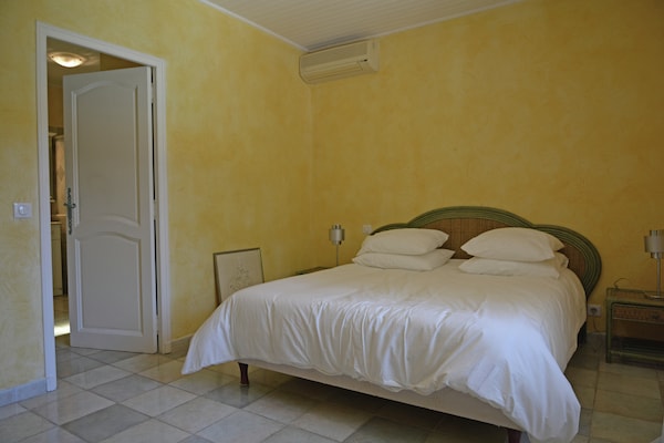 Foto van Elegant herenhuis in de Provence - Vakantiehuis in Beaucaire - BedRoom
