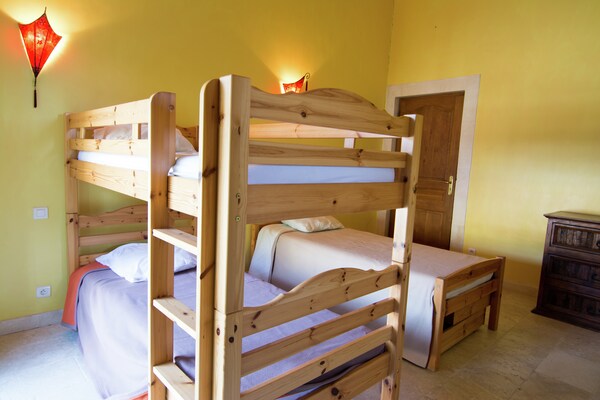 Foto van Wijngaardvilla in Montfrin - Vakantiehuis in Montfrin - BedRoom