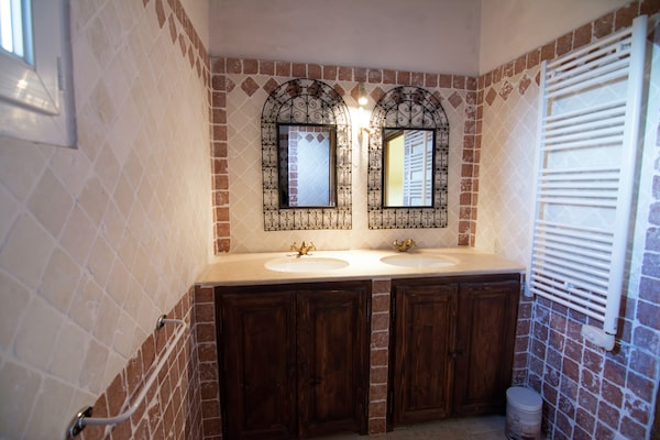 Foto van Wijngaardvilla in Montfrin - Vakantiehuis in Montfrin - BathRoom