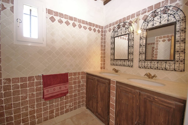 Foto van Wijngaardvilla in Montfrin - Vakantiehuis in Montfrin - BathRoom