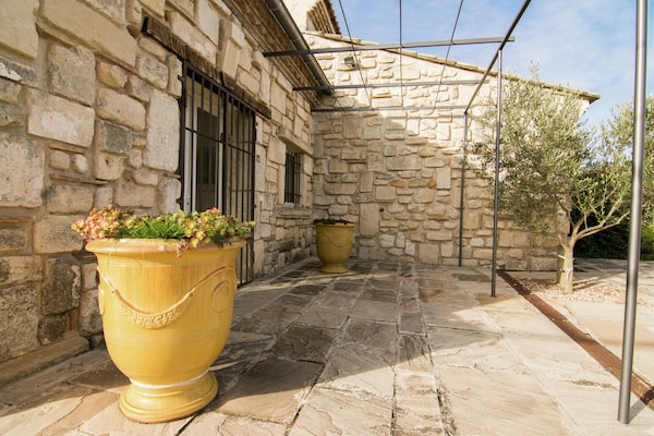 Foto van Wijngaardvilla in Montfrin - Vakantiehuis in Montfrin - TerraceBalcony