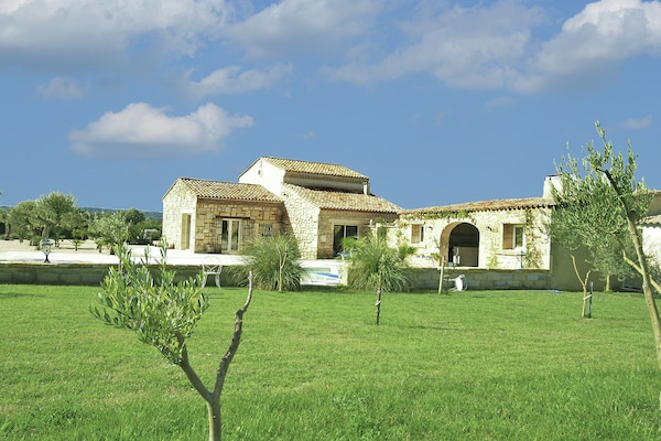 Foto van Wijngaardvilla in Montfrin - Vakantiehuis in Montfrin - GardenSummer