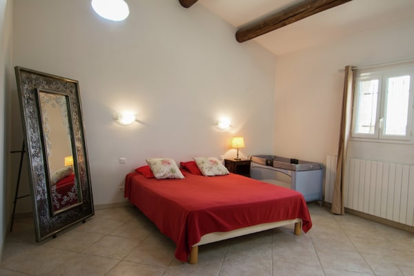 Foto van Wijngaardvilla in Montfrin - Vakantiehuis in Montfrin - BedRoom