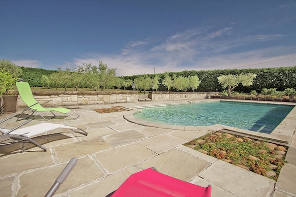 Foto van Wijngaardvilla in Montfrin - Vakantiehuis in Montfrin - PoolOfHouse