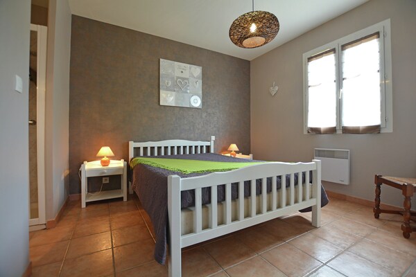 Foto van Comfortabele villa met zwembad - Vakantiehuis in St Victor de Malcap - BedRoom