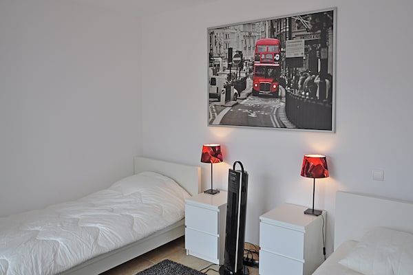 Foto van Vakantiehuis met uitzicht en privé zwembad - Vakantiehuis in Saint-Ambroix - BedRoom
