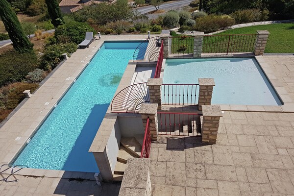 Foto van Vakantiehuis met uitzicht en privé zwembad - Vakantiehuis in Saint-Ambroix - PoolOfHouse