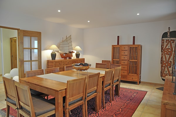 Foto van Vakantiehuis met uitzicht en privé zwembad - Vakantiehuis in Saint-Ambroix - DiningRoom