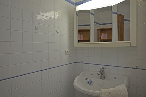 Foto van Saint-Maximin: zwembad en rust - Vakantiehuis in Saint-Maximin - BathRoom