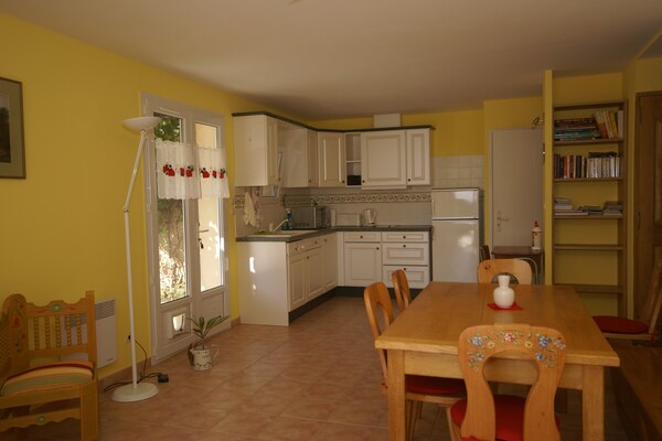 Foto van Saint-Maximin: zwembad en rust - Vakantiehuis in Saint-Maximin - Kitchen