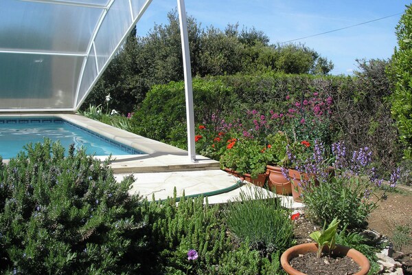 Foto van Saint-Maximin: zwembad en rust - Vakantiehuis in Saint-Maximin - PoolOfHouse