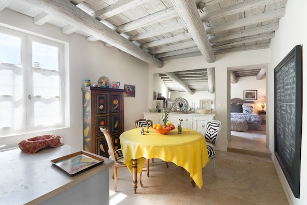 Foto van Appartement met verwarmd zwembad in Uzès - Vakantiehuis in Uzès - DiningRoom