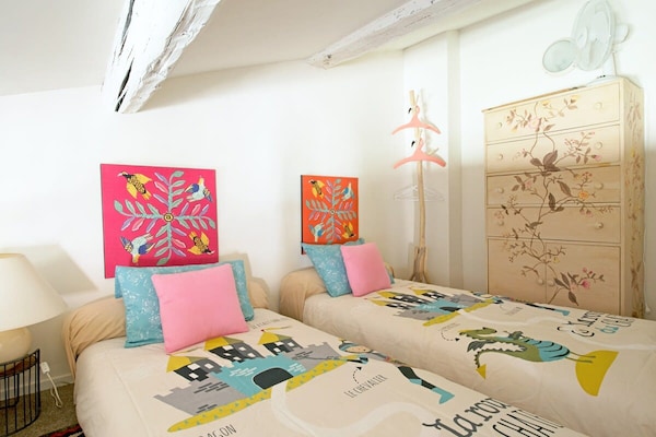 Foto van Appartement met verwarmd zwembad in Uzès - Vakantiehuis in Uzès - BedRoom