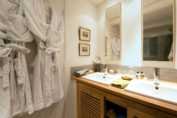 Foto van Appartement met verwarmd zwembad in Uzès - Vakantiehuis in Uzès - BathRoom