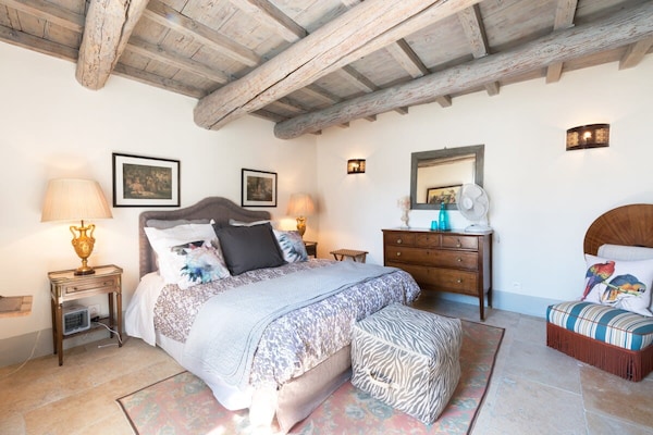 Foto van Appartement met verwarmd zwembad in Uzès - Vakantiehuis in Uzès - BedRoom