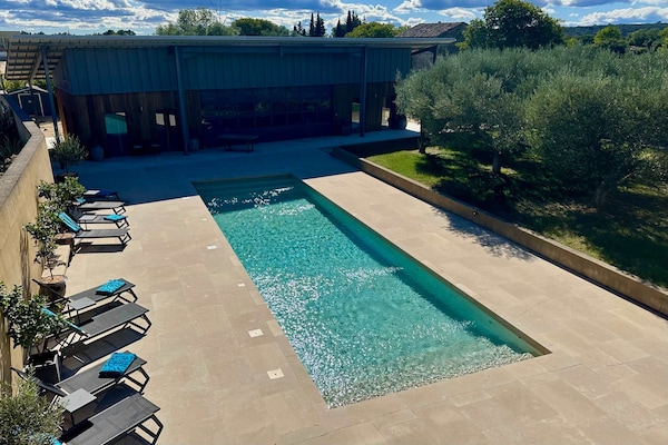 Foto van Provençaalse villa met tuin en zwembad - Vakantiehuis in Uzès - PoolOfHouse