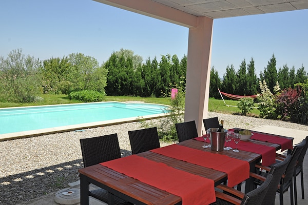 Foto van Villa met verwarmd zwembad en indrukwekkend uitzicht in afwisselende omgeving - GardenSummer