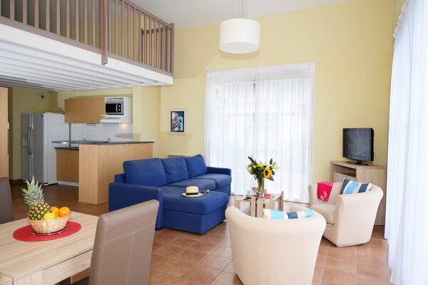 Foto van Villa in Frankrijk met Golfbaan & Zwembad - Vakantiehuis in Gujan Mestras - LivingRoom