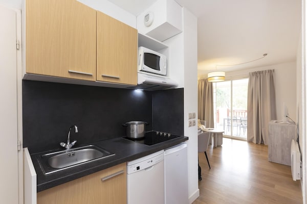 Foto van Villa in Frankrijk met Golfbaan & Zwembad - Vakantiehuis in Gujan Mestras - Kitchen