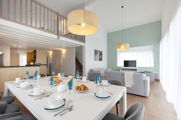 Foto van Villa in Frankrijk met Golfbaan & Zwembad - Vakantiehuis in Gujan Mestras - DiningRoom