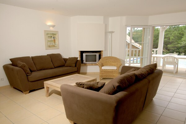 Foto van Villa voor 6 personen met zwembad - Vakantiehuis in Lacanau - LivingRoom