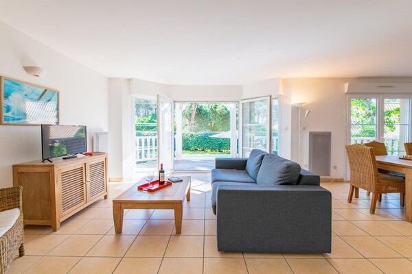 Foto van Villa voor 6 personen met zwembad - Vakantiehuis in Lacanau - LivingRoom