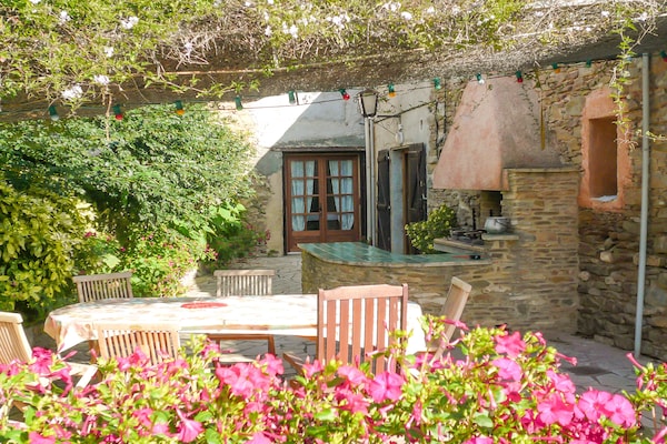 Foto van Vakantiehuis in Félines-Minervois met Zwembad - Vakantiehuis in Félines-Minervois - GardenSummer