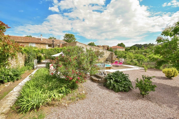 Foto van Vakantiehuis in Félines-Minervois met Zwembad - Vakantiehuis in Félines-Minervois - ExteriorSummer