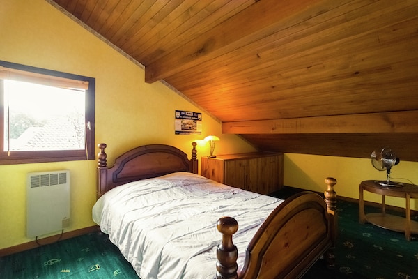 Foto van Vakantiehuis met zwembad - Vakantiehuis in Ste-Eulalie en Born - BedRoom