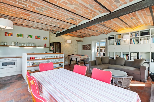 Foto van Boerderij in Yèvre-le-Châtel met zwembad - Vakantiehuis in Yèvre-la-Ville - LivingRoom