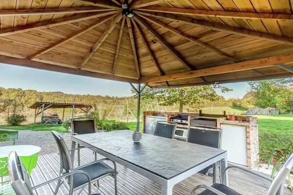 Foto van Familie-retraite in Thédirac - Vakantiehuis in Thedirac - TerraceBalcony