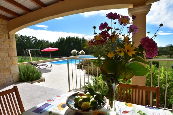 Foto van Vakantiehuis met privé zwembad in Montcléra - Vakantiehuis in Montcléra - TerraceBalcony