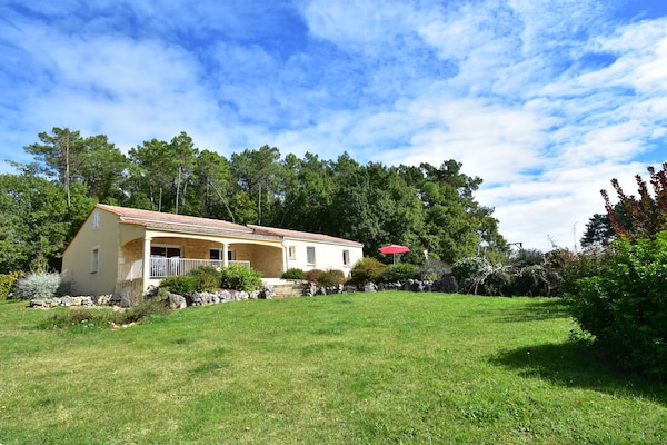 Foto van Vakantiehuis met privé zwembad in Montcléra - Vakantiehuis in Montcléra - ExteriorSummer