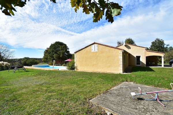 Foto van Vakantiehuis met privé zwembad in Montcléra - Vakantiehuis in Montcléra - GardenSummer