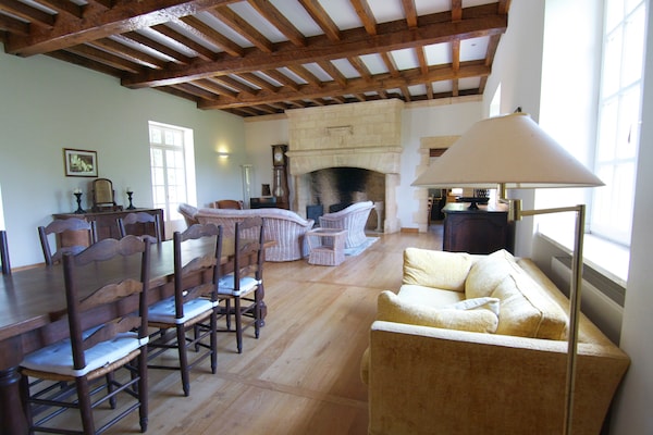 Foto van Weelderig landhuis met privé zwembad - Vakantiehuis in Marminiac - LivingRoom