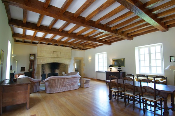 Foto van Weelderig landhuis met privé zwembad - Vakantiehuis in Marminiac - LivingRoom