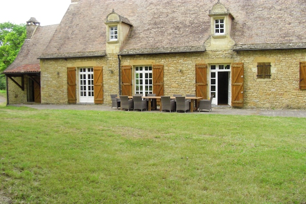 Foto van Weelderig landhuis met privé zwembad - Vakantiehuis in Marminiac - TerraceBalcony