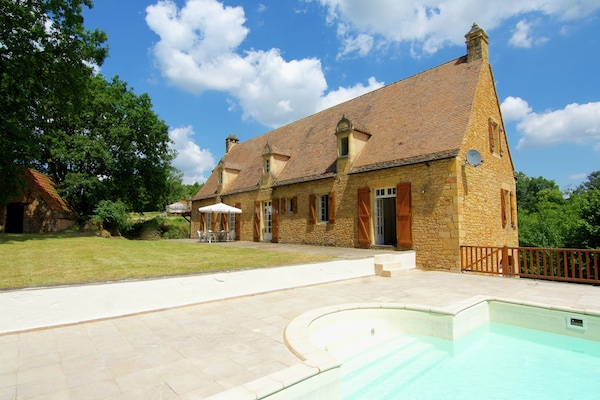 Foto van Weelderig landhuis met privé zwembad - Vakantiehuis in Marminiac - ExteriorSummer