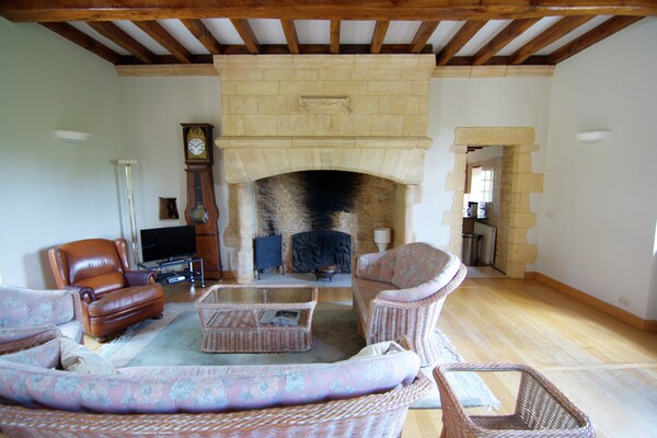Foto van Weelderig landhuis met privé zwembad - Vakantiehuis in Marminiac - LivingRoom
