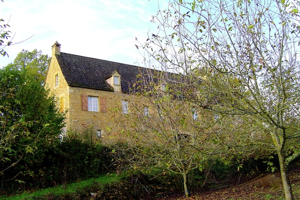 Foto van Weelderig landhuis met privé zwembad - Vakantiehuis in Marminiac - ExteriorSummer
