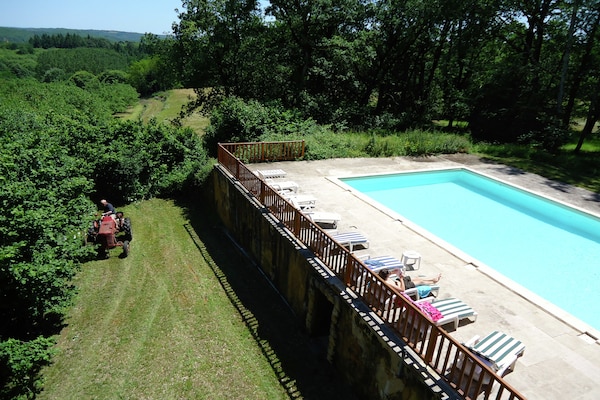 Foto van Weelderig landhuis met privé zwembad - Vakantiehuis in Marminiac - PoolOfHouse