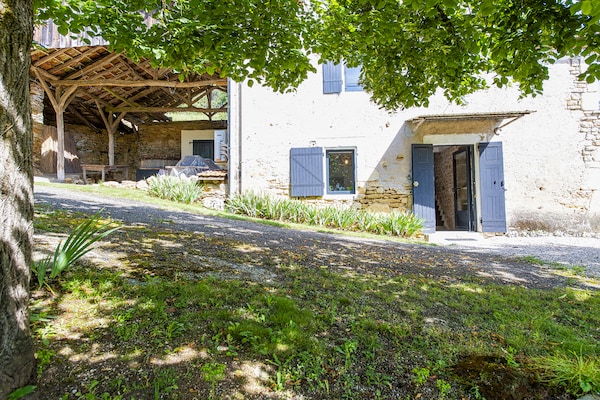 Foto van Vakantiehuis in Soturac met Privézwembad - Vakantiehuis in Soturac - ExteriorSummer