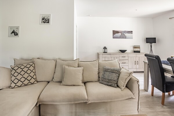 Foto van Ontsnapping aan het zwembad van de Dordogne - Vakantiehuis in VILLENEUVE SUR LOT - LivingRoom