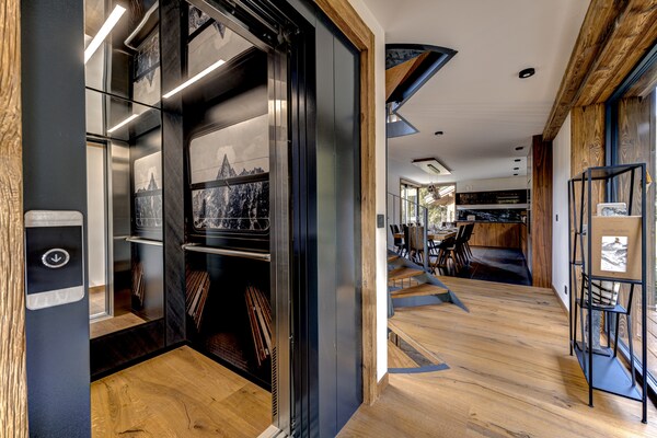 Foto van Luxe chalet met 5 slaapkamers, zwembad en sauna - Vakantiehuis in Chamonix-Mont-Blanc - DiningRoom