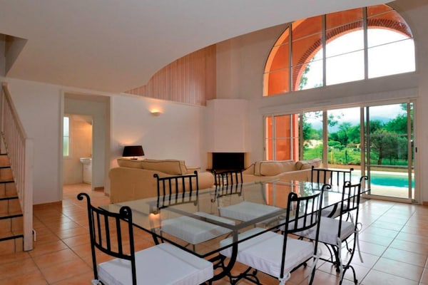 Foto van Golfbaan-heiligdom in Mazamet - Vakantiehuis in Pont-de-Larn - DiningRoom